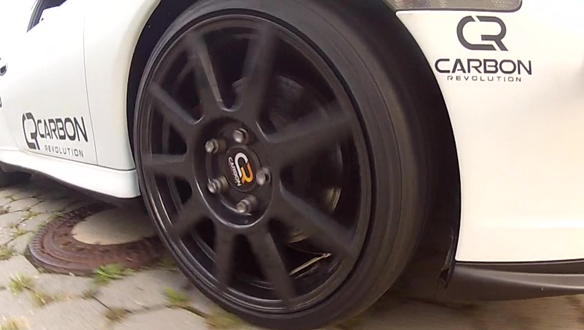 carbon fiber wheels pothole testing